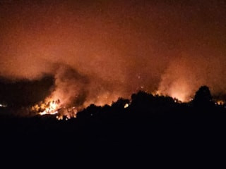 Antalya'daki yangını söndürme çalışmaları sürüyor