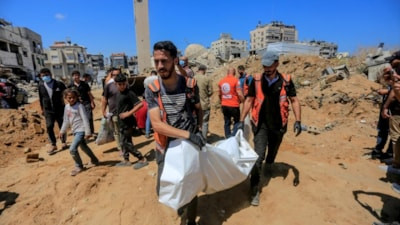 İsrail Gazze'yi vurdu: 9 yaşındaki kız çocuğu ilk okul gününde hayatını kaybetti