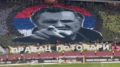 Sırbistan'da Kızılyıldız tribünlerinden 'Bosna Kasabı' için özel koreografi ve saygı duruşu
