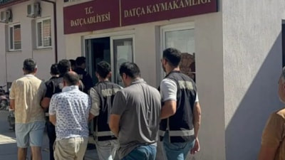 Muğla'da yurt dışına kaçmaya çalışan 9 FETÖ şüphelisi teknede yakalandı