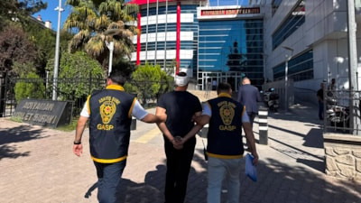 Adıyaman'da sevgilisini darbederken araya giren kişiyi bıçaklayan şüpheli yakalandı
