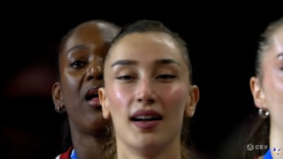 İstiklal Marşı'nı okurken ağlamıştı: Sinead Jack-Kısal kendisini eleştirenlere cevabı yapıştırdı!