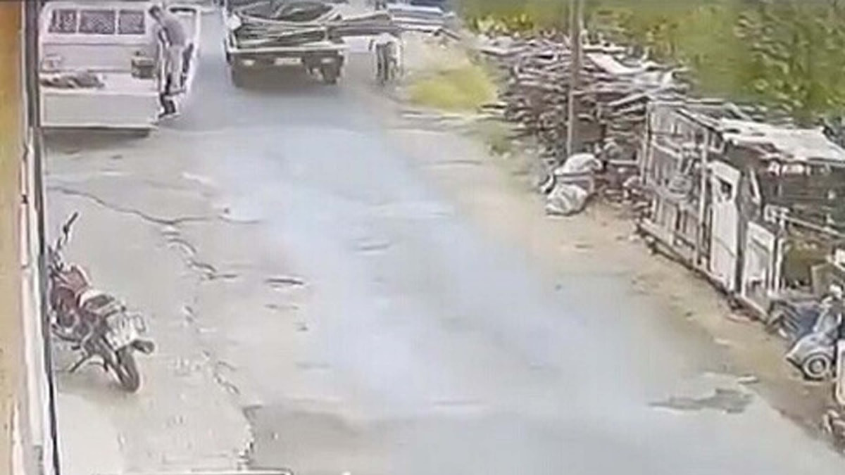 Aydın'da 12 yaşındaki çocuğun başına demir çarptı