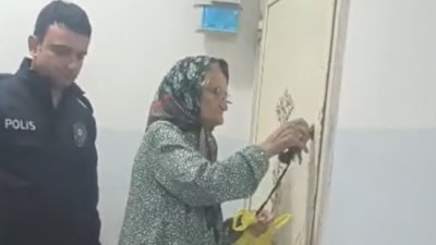 Kayseri'de yolunu kaybeden kadının imdadına polis yetişti