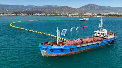 Fethiye Körfezi'nin dip çamurdan temizlenmesi için süreç başladı