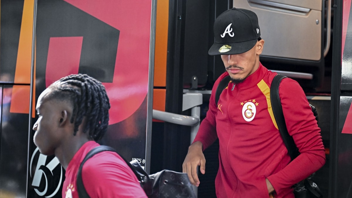 Galatasaray, Sporting maçı için Lizbon’a ulaştı