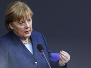 Angela Merkel'den AfD zaferine "Kalbim kanıyor" yorumu
