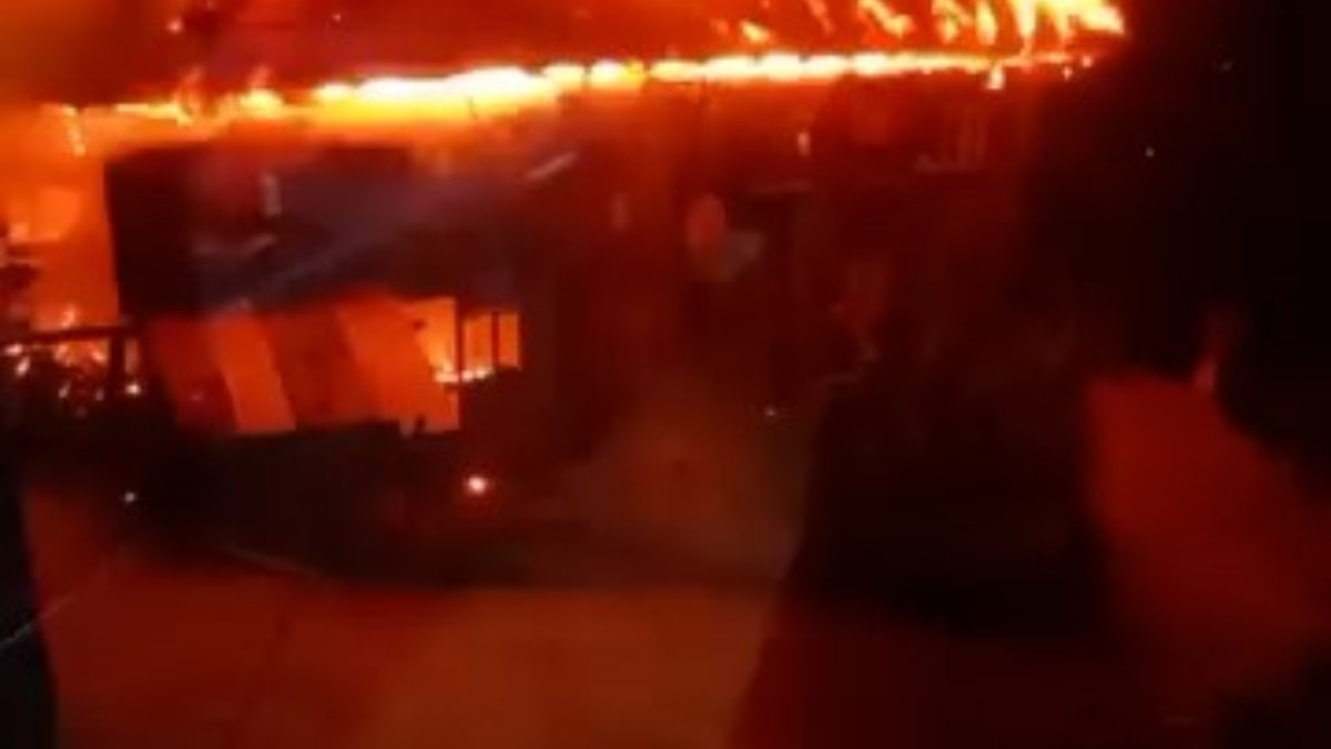 Rize'de evde çıkan yangına müdahale edildi