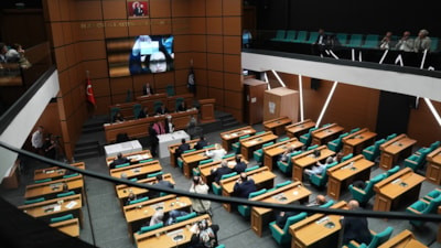 Üsküdar Belediyesi Meclis üyesi, Özgür Çelik'in "tehdit edildi" iddialarını yalanladı