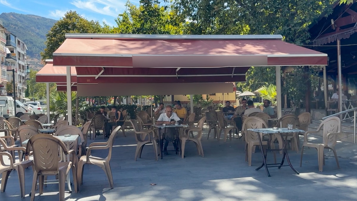 Manisa’da çay bahçesinin tuvaletinden gizli kamera skandalı: İşletmeci gözaltında
