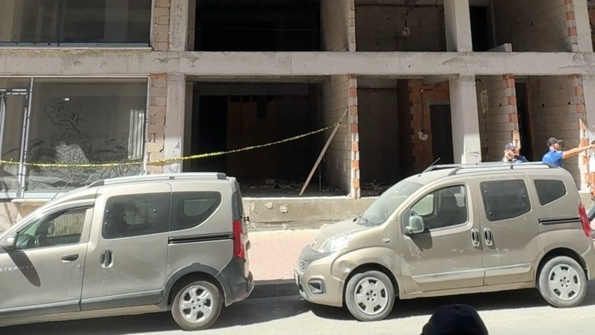 İstanbul'da bir binada erkek cesedi bulundu
