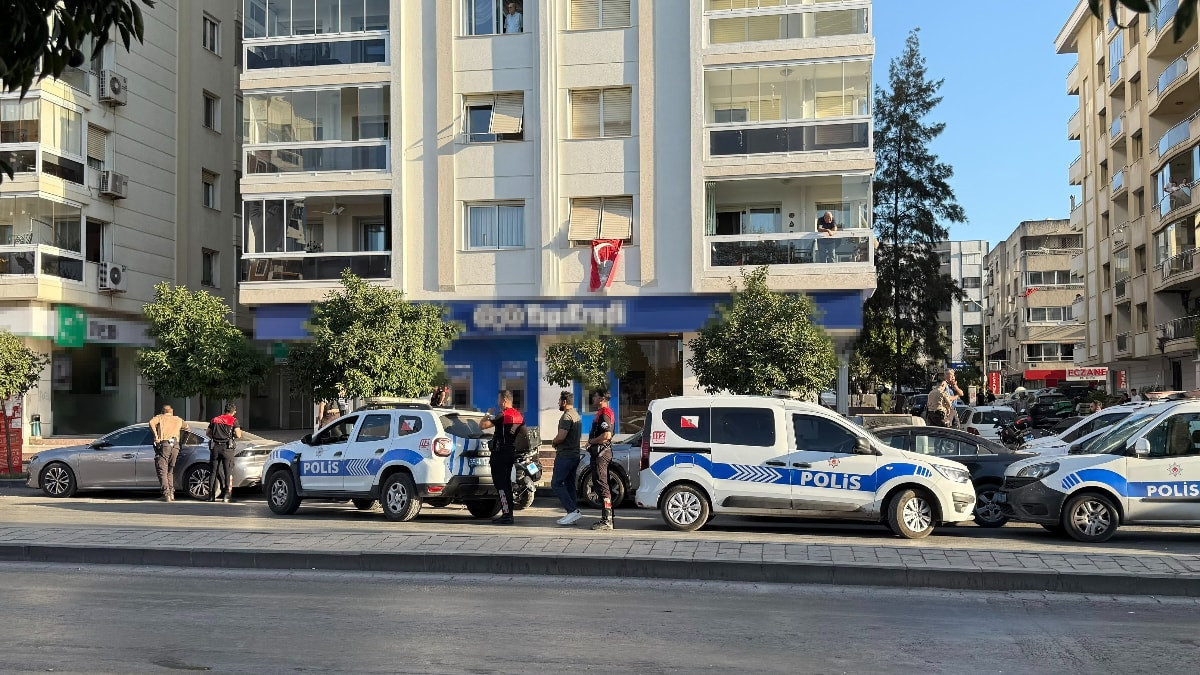 İzmir'de banka soygunu: Polis ekipleri alarma geçti