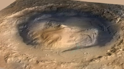 NASA Mars'ta gizemli delikler buldu