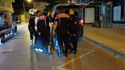 Çorum'da ehliyetsiz sürücünün aracında yüzlerce uyuşturucu hap ele geçirildi