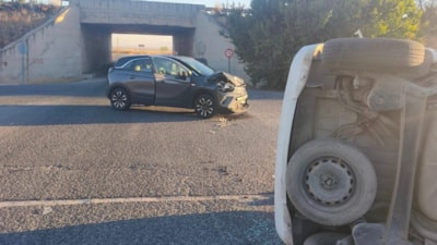 Eskişehir'de seyir halindeki araçlar çarpıştı