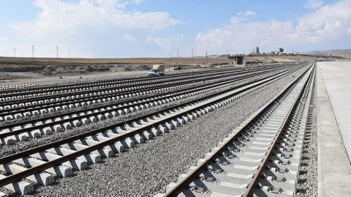 Türkiye'den küresel lojistik merkez hedefi