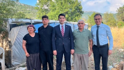 Antalya'da çadırda büyüyen orman işçisinin oğlu tıp kazandı
