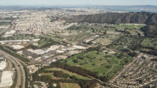 Yaşayanından çok yatanı var: Bu kasabada her bir kişiye tam bin mezar düşüyor