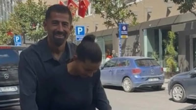 Kerem Demirbay scootera bindi: Ters yönde gitti...