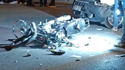 Batman'da hafif ticari araçla çarpışan motosikletin sürücüsü öldü