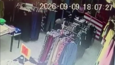 Hatay'da boğulma tehlikesi geçiren çocuğa Heimlich manevrası