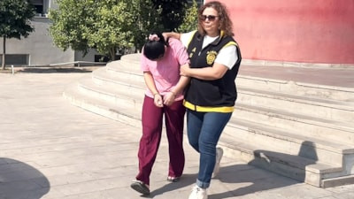 Adana'da 297 yıl hapis cezasıyla aranan çift, villada yakalandı