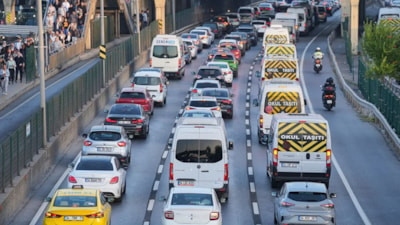 İstanbul okulların ilk gününe hazır: İBB'ye entegre araçlar ücretsiz hizmet verecek