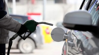 Benzine 3,20 lira zam: Pompa fiyatlarına yansıdı