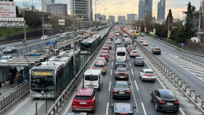 Toplu ulaşımda 12-13 Eylül düzenlemesi: Bu kişilere ücretsiz oldu