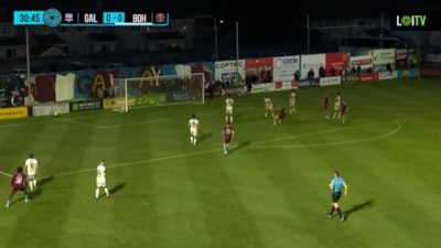 İrlanda Ligi'nde atılan harika gol dünyada gündem oldu!