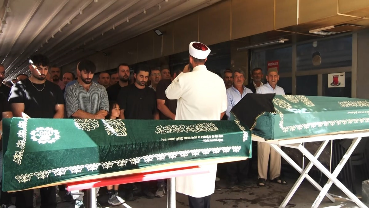 İstanbul'da öldürülen ev sahibi çift son yolculuğuna uğurlandı