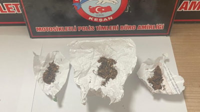 Edirne'de polisin durdurduğu 2 şüphelide uyuşturucu ele geçirildi