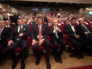 Ahmet Davutoğlu'nun oğlunun düğününe siyaset dünyasından çok sayıda isim katıldı