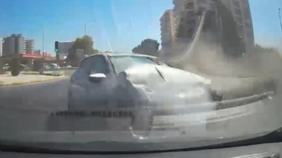 Aydın'da kırmızı ışık ihlali kazaya yol açtı: 3 yaralı