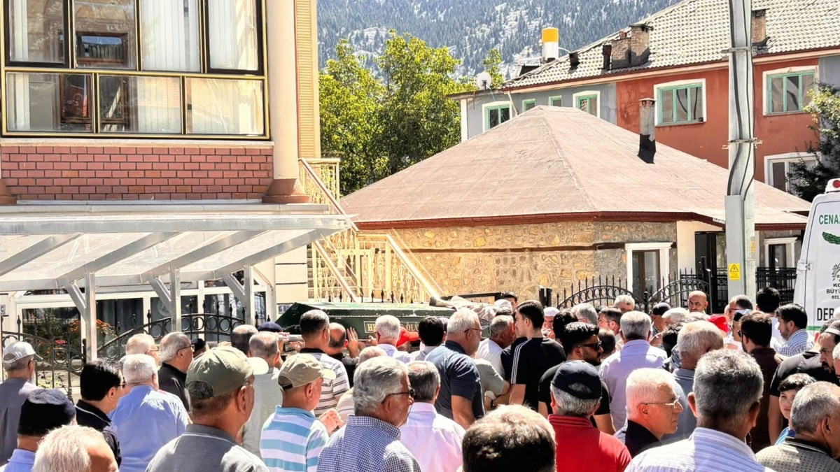 Konya'da kaskına arı giren motosikletli yayaya çarptı: 1 ölü, 1 yaralı