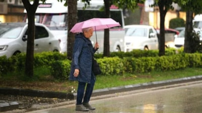 Ülke genelinde sıcaklıklar kademeli olarak düşüyor: Bazı iller yağış etkisini artırıyor