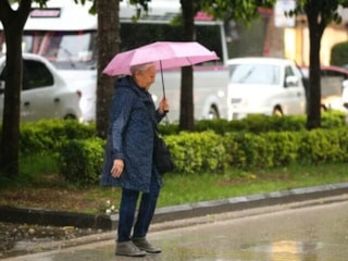 Ülke genelinde sıcaklıklar kademeli olarak düşüyor: Bazı iller yağış etkisini artırıyor