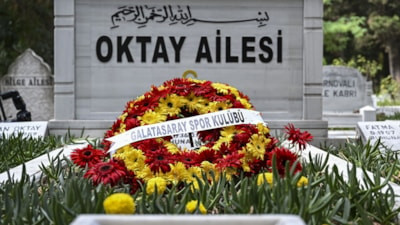 Metin Oktay, kabri başında anıldı