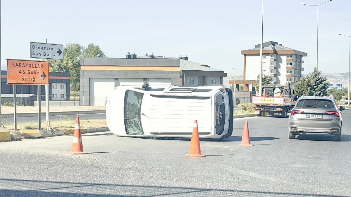 Eskişehir'de iki araç çarpıştı: 5 yaralı