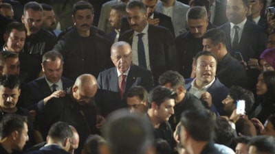 Cumhurbaşkanı Erdoğan, Samsun'dan vatandaşların ilgisi altında ayrıldı