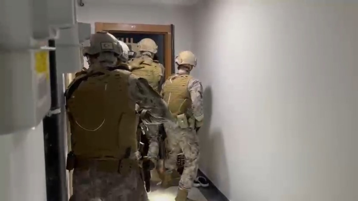İstanbul'da iş insanlarından 'sokak hakkı' adı altında haraç isteyen suç örgütüne operasyon: 18 gözaltı