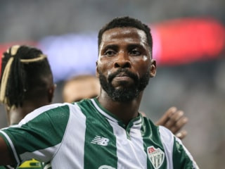 Kelechi Iheanacho, Bursaspor'u taşıyor