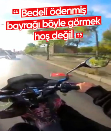 Eskişehir'de Türk bayrağının yere düştüğünü gören sürücü kayıtsız kalmadı