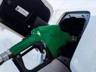 Motorine 6,62 TL zam geldi: Litresi 100 liraya dayandı