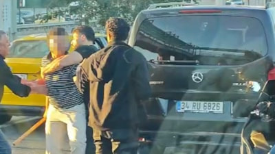 İstanbul Kağıthane'de kaza sonrası yumruklu ve sopalı kavga çıktı