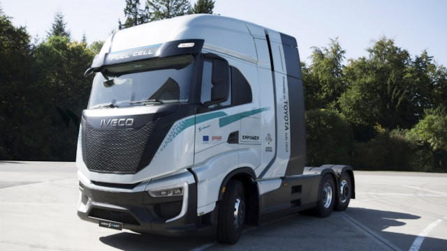 Toyota ve IVECO'dan yeni ortaklık: 900 km menzilli hidrojen tırları üretilecek