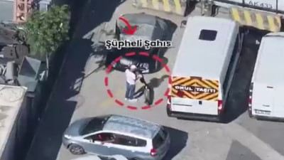 İstanbul'da polisten elektrikli skuterle kaçan şüpheli kamerada