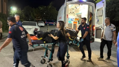 Adıyaman'da kaldırımda otururken otomobil çarptı