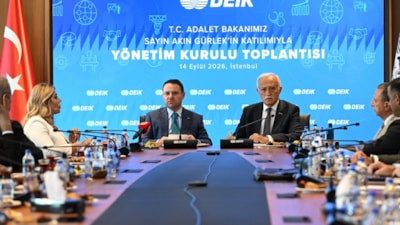 Akın Gürlek, DEİK yönetim kurulu üyeleriyle bir araya geldi