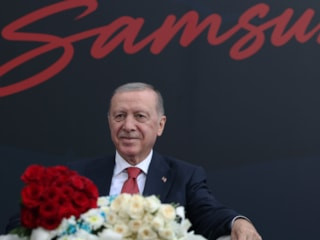 AK Parti: Cumhurbaşkanı Recep Tayyip Erdoğan'ın adaylığının önünde anayasal bir engel yok